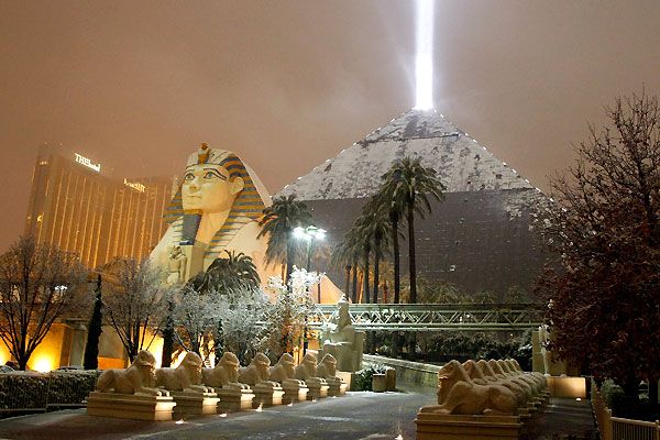 Snowy Las Vegas (10 photos)