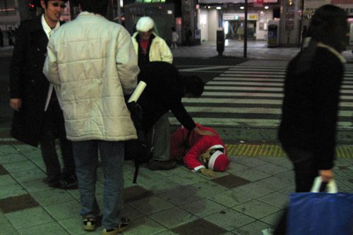 Santas took over the whole world (57 photos)