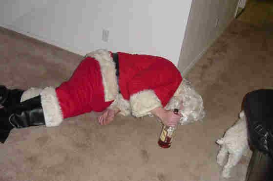 Santas took over the whole world (57 photos)