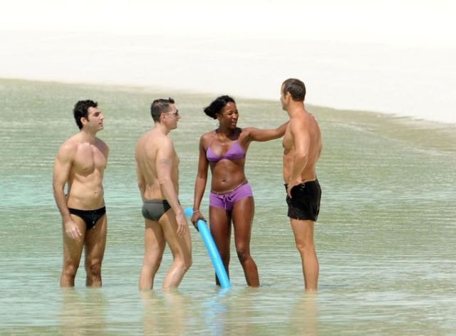 Naomi Campbell got some weight (7 photos)