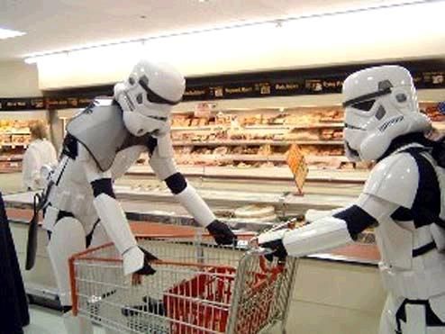 Stormtroopers in everyday life (23 photos)