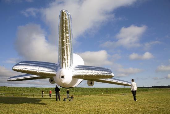 An inflatable plane (42 photos)