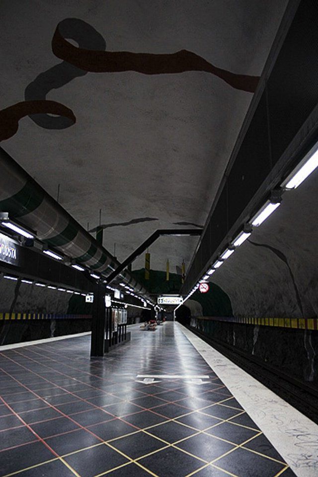 Stockholm subway, very creative! (17 photos)