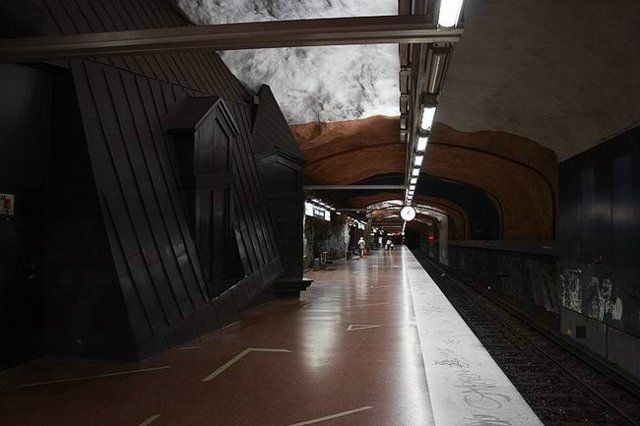 Stockholm subway, very creative! (17 photos)