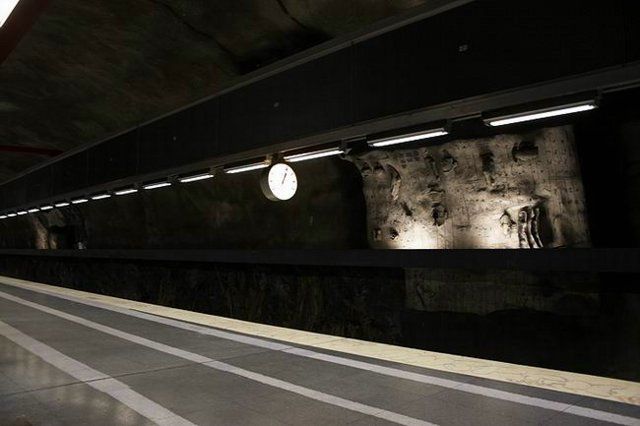 Stockholm subway, very creative! (17 photos)
