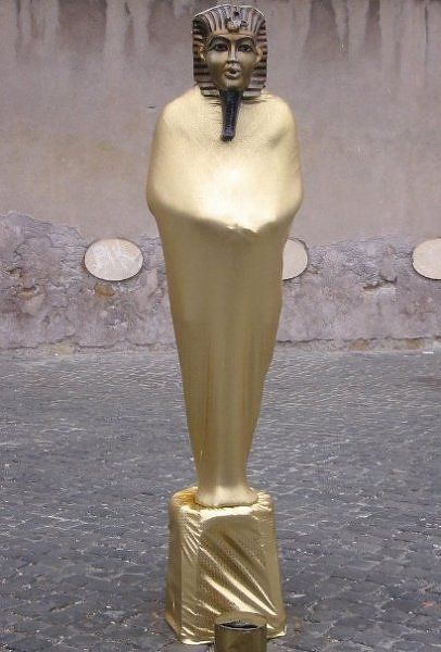 Amazing statues come alive (15 photos)