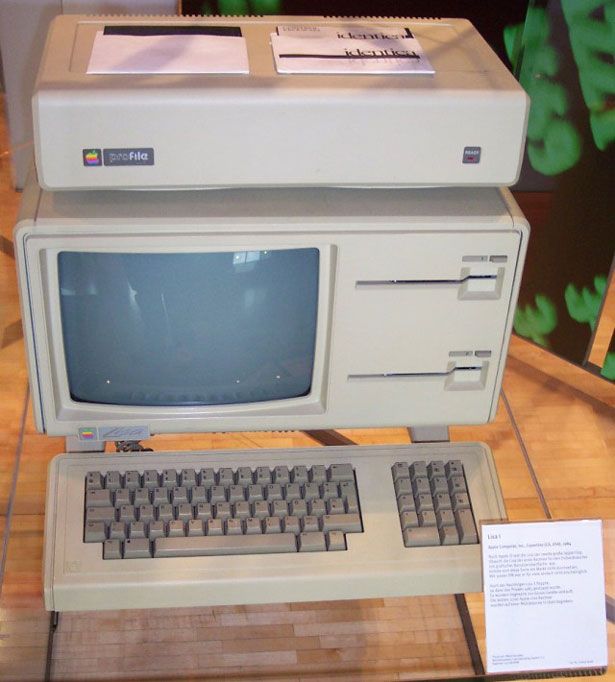 25 years of Apple evolution in pictures (97 photos)