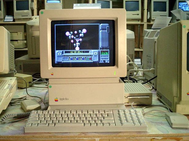 25 years of Apple evolution in pictures (97 photos)