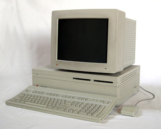 25 years of Apple evolution in pictures (97 photos)
