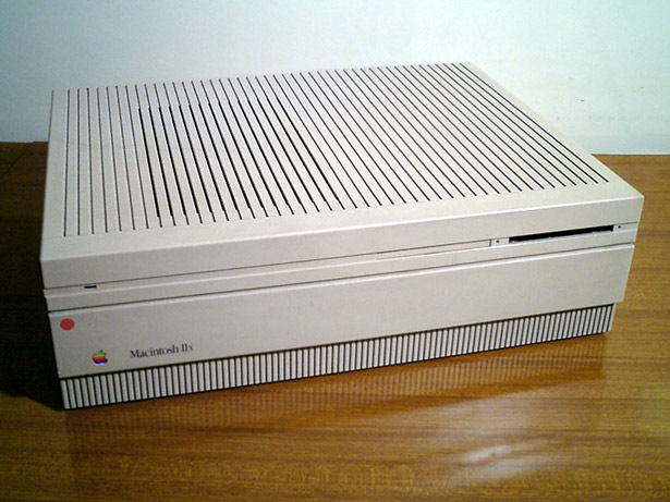 25 years of Apple evolution in pictures (97 photos)