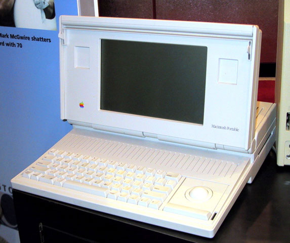 25 years of Apple evolution in pictures (97 photos)