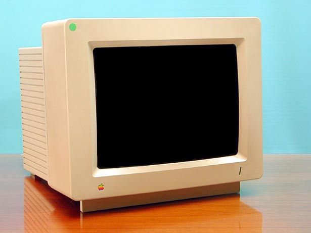 25 years of Apple evolution in pictures (97 photos)
