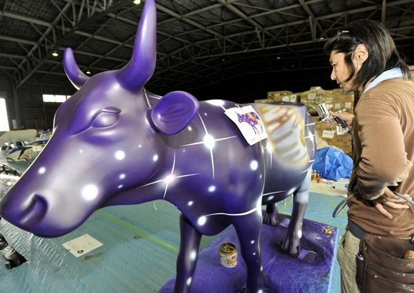 Cow Parade in Madrid (22 photos)