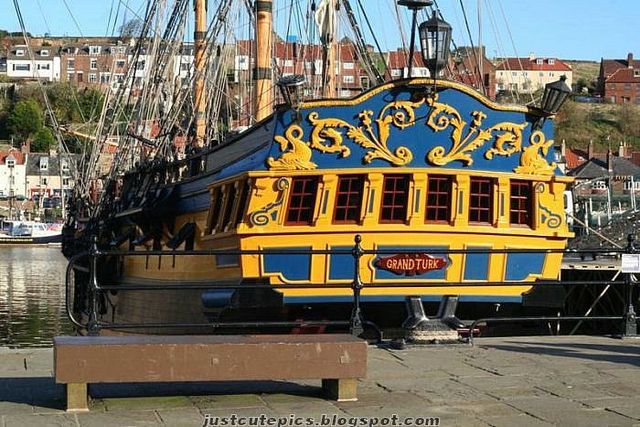 Turk pirate ship (12 photos)
