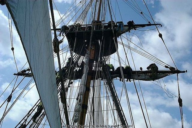 Turk pirate ship (12 photos)