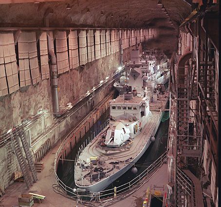 Underground Swedish base (17 photos)