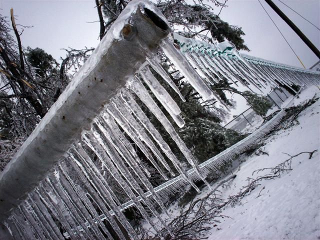 What would happen if it rained in winter? (23 photos)