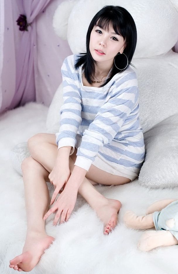 Pretty Asian girls (15 photos)