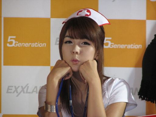 Pretty Asian girls (15 photos)