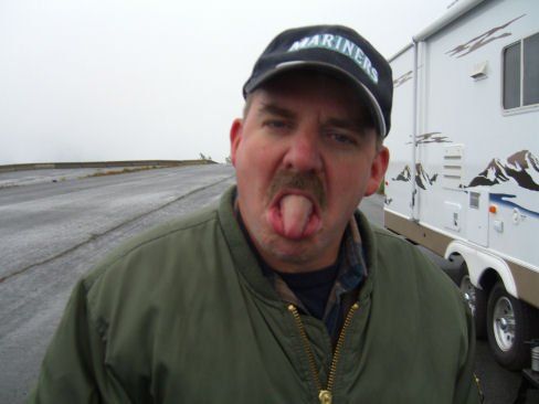 Show your tongue. Excellent photo series (40 photos)