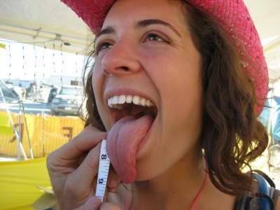 Show your tongue. Excellent photo series (40 photos)