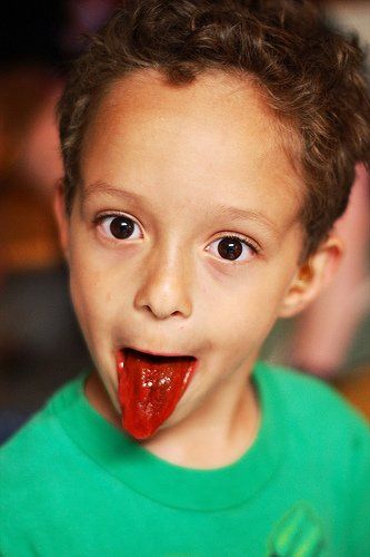 Show your tongue. Excellent photo series (40 photos)