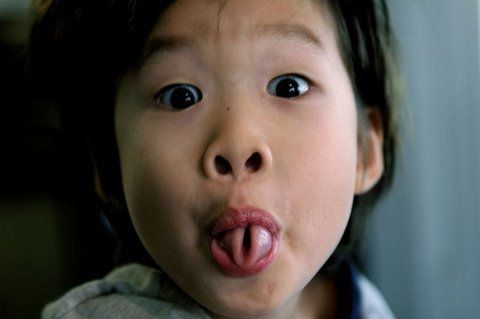 Show your tongue. Excellent photo series (40 photos)
