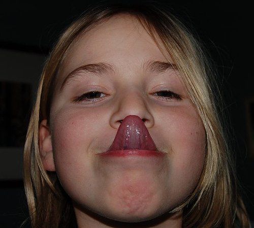Show your tongue. Excellent photo series (40 photos)