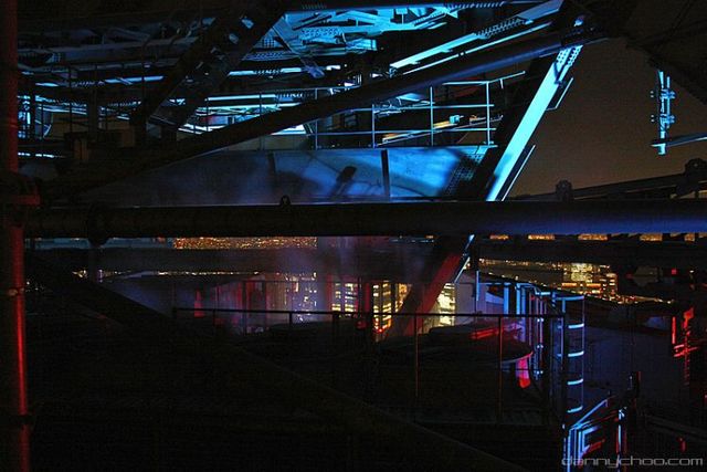 Tokyo by night (23 photos)