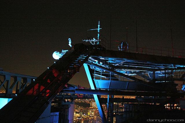 Tokyo by night (23 photos)