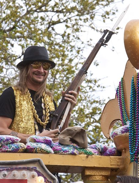 Celebrities at the Carnivals (Rio, New Orleans) (41 photos)
