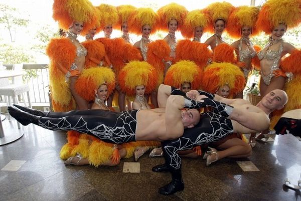 Celebrities at the Carnivals (Rio, New Orleans) (41 photos)