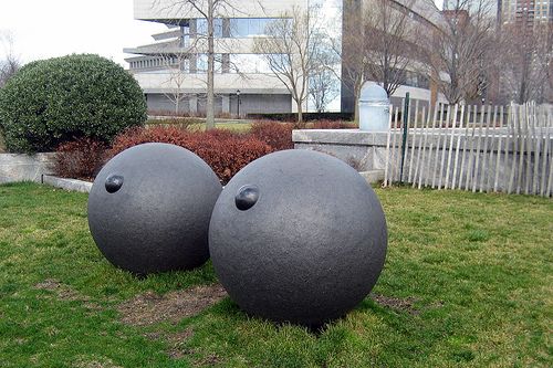 Cats monuments (41 photos)