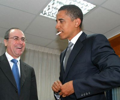 9 pictures of Barack Obama drinking and smoking (9 photos)