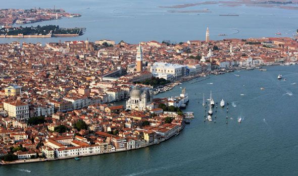 Venise from above (7 photos)
