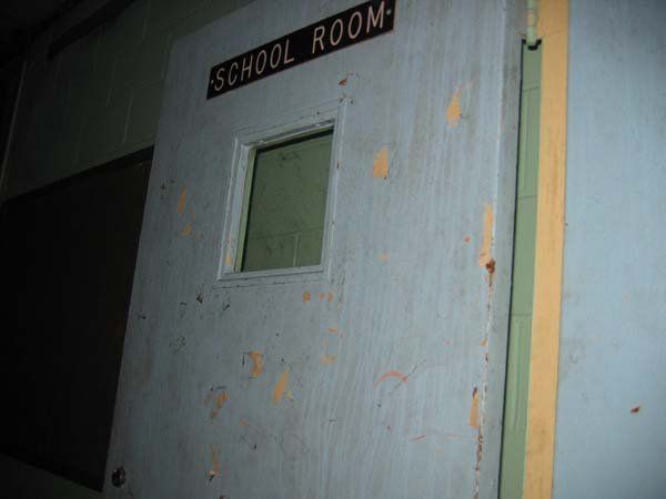 Abandoned school in Richmond (31 photos)