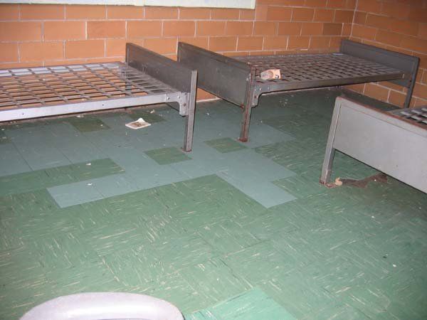 Abandoned school in Richmond (31 photos)