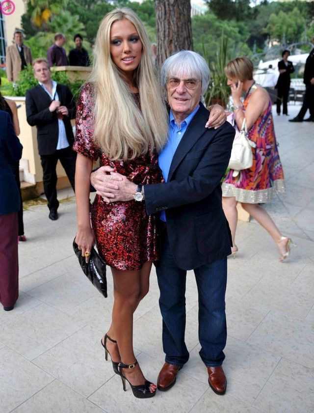 Formula 1 Girls (17 photos)
