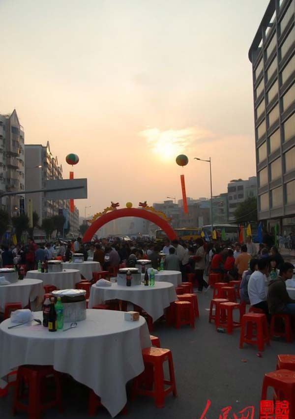 Celebration in China. Not bad, nothing to say…)) (22 photos)