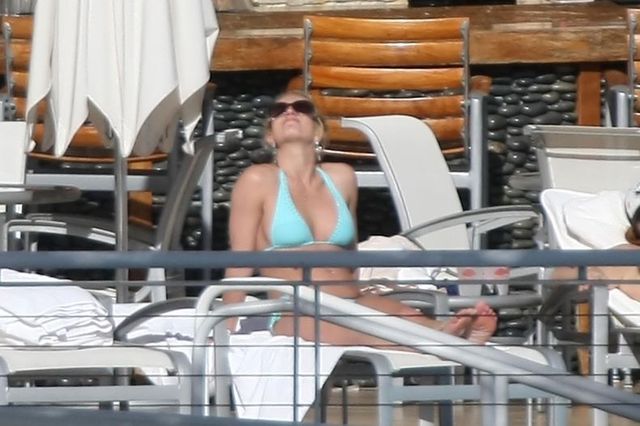 Britney in Bikini  (8 photos)