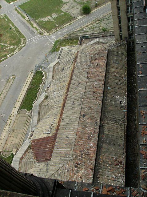 Abandoned Michigan Central Station (15 photos)