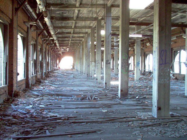 Abandoned Michigan Central Station (15 photos)