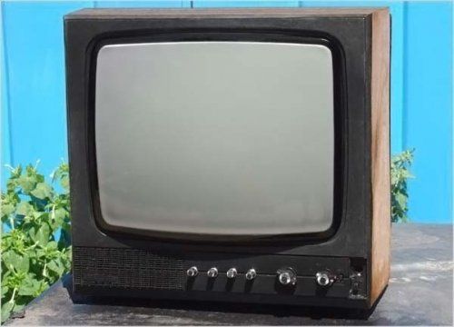 Collection of vintage TV sets (40 photos)