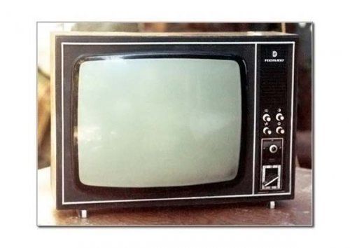 Collection of vintage TV sets (40 photos)