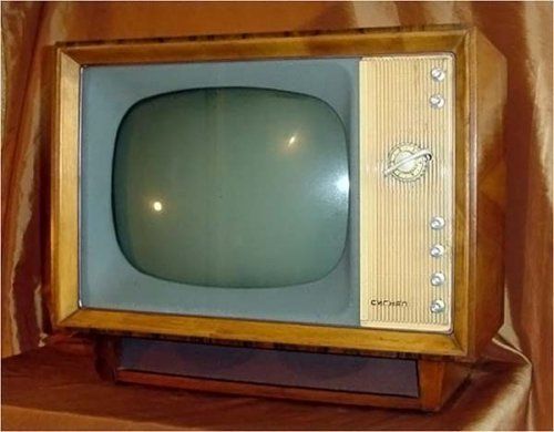 Collection of vintage TV sets (40 photos)