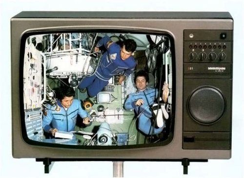 Collection of vintage TV sets (40 photos)