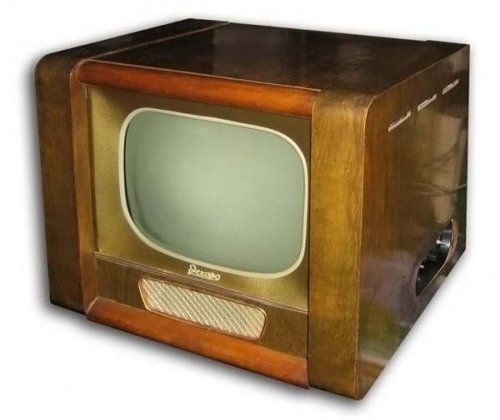 Collection of vintage TV sets (40 photos)