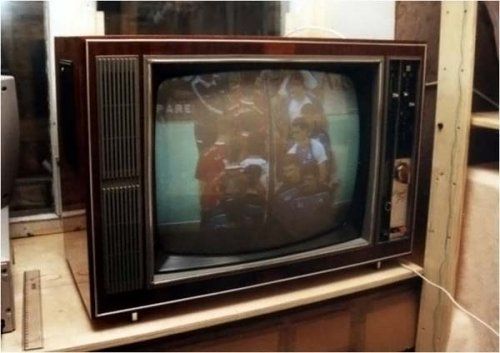 Collection of vintage TV sets (40 photos)