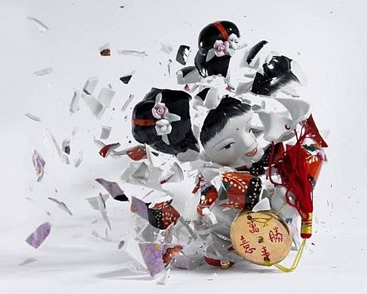 High-speed photography and broken statues (12 photos)