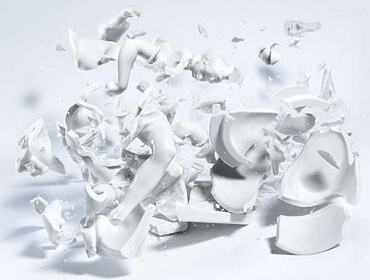 High-speed photography and broken statues (12 photos)